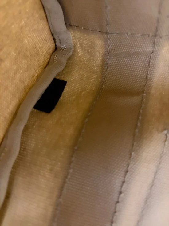 Marc Jacobs Small Logo “The Tote Bag” in Beige Canvas with Black Crossbody Strap - Picture 12 of 12